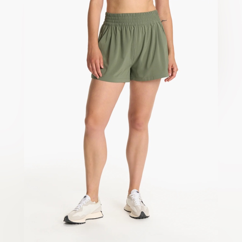Vuori Villa Short in Pistachio